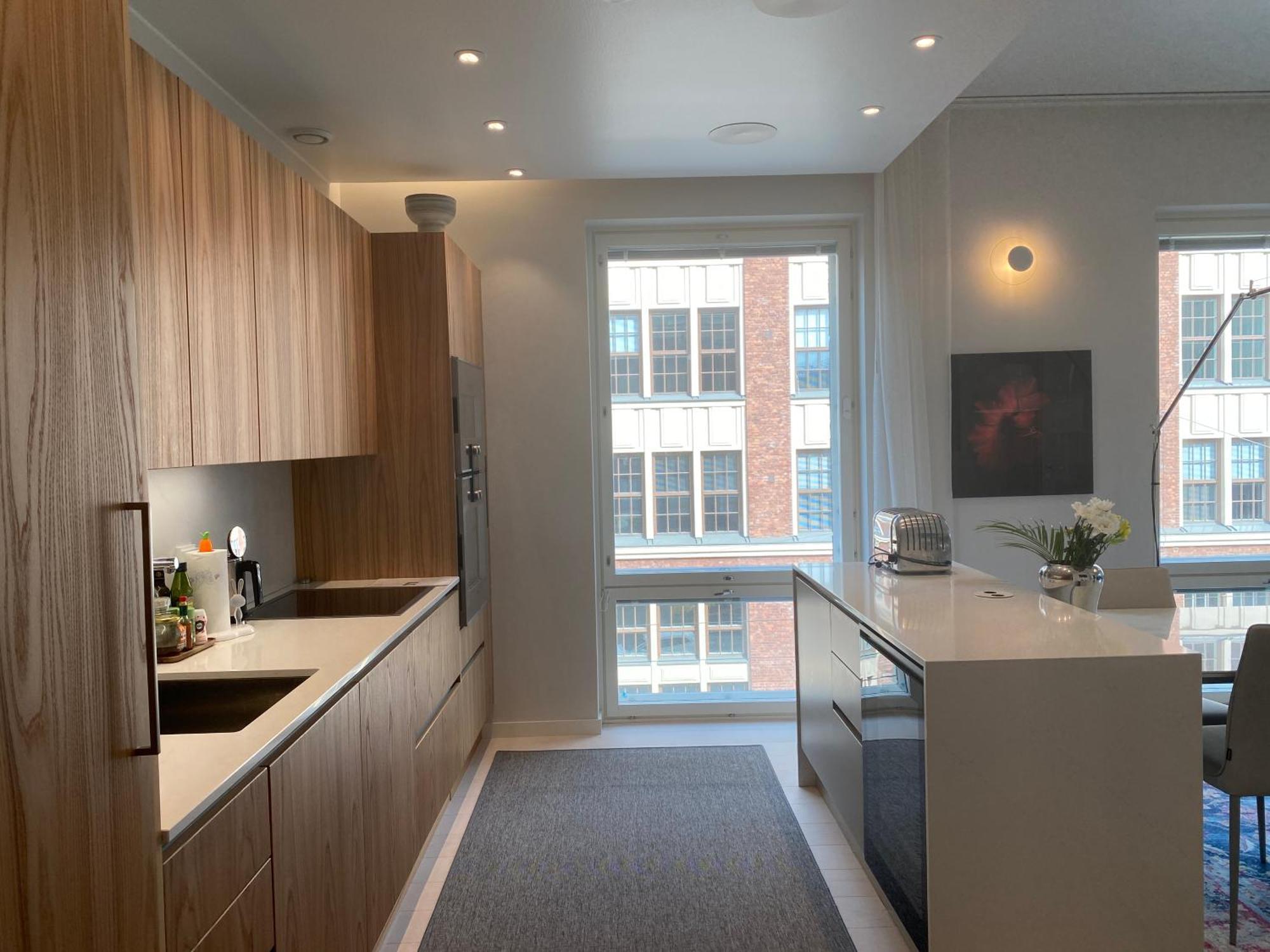 Apartment Luxury Seafront With Balcony *