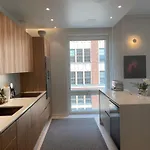 Luxury City Seafront Apartment With Balcony